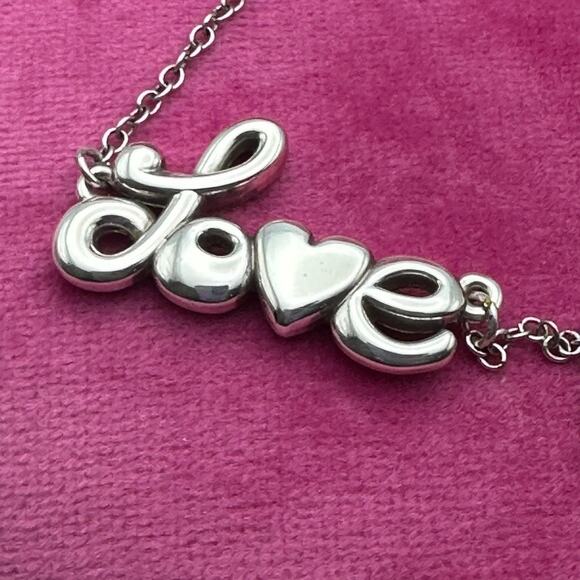 Adorable Brighton All You Need Is Love Necklace - Picture 1 of 4